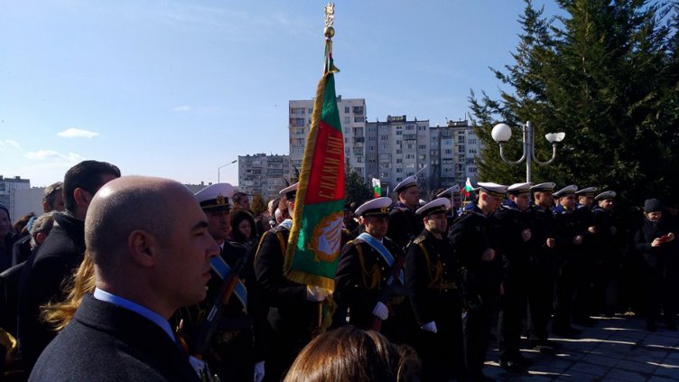 Владиславово почете героите на Трети март (СНИМКИ)