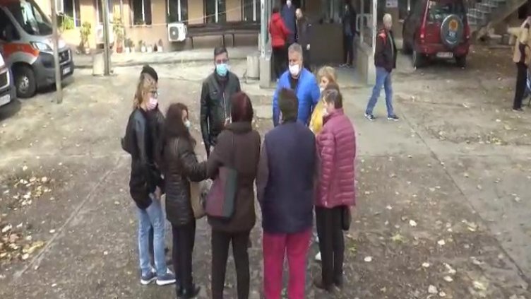 Медици със скандално разкритие: Принуждават ги да делят парите за първа линия