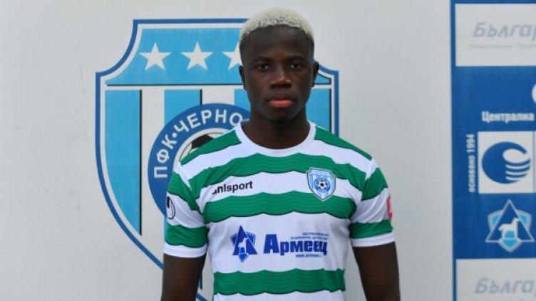 Черно море подписа с юноша на Бенфика