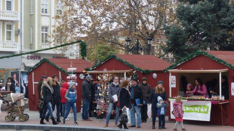Забраниха в Пловдив камиони да припарват до коледен базар
