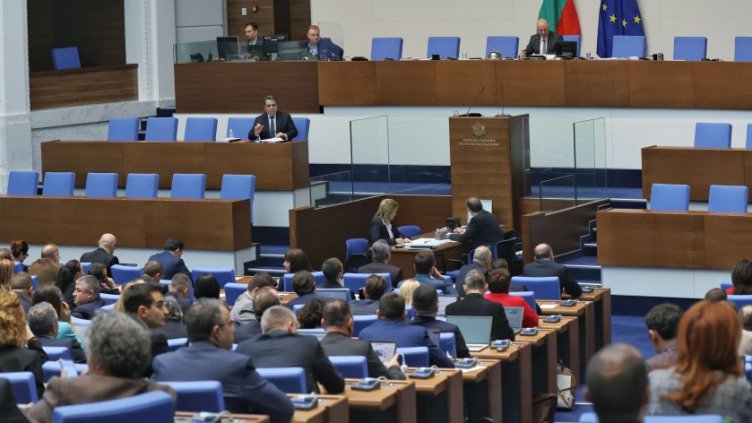 Парламентът гласува отказа на Мария Габриел