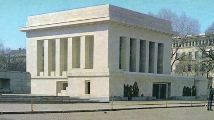 Подземията на Мавзолея стават музей