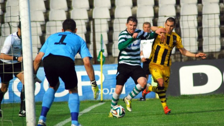 Случаен гол лиши „Mорето” поне от точка на „Тича”