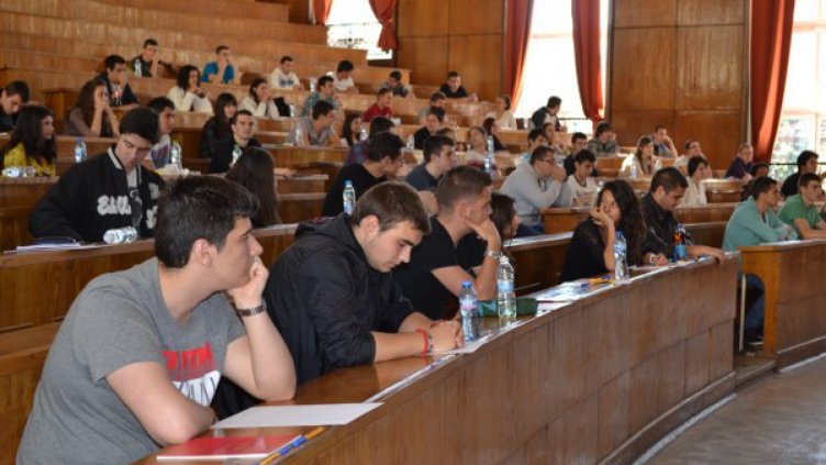 Университетите ще получават допълнителна субсидия за студентите по точни и инжинерни науки