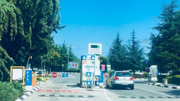 Има ли безплатен паркиркинг на Албена?