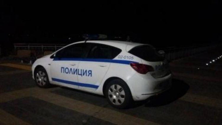 18-годишни разбили банкомата в Люлин