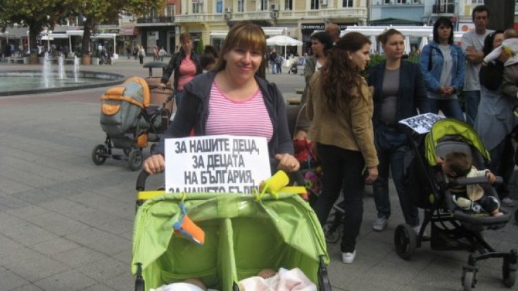 За едни майка, за други мащеха! 420 лв. са много, а 340 – точно?