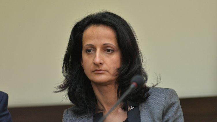 Карина Караиванова напуска КФН, отива в ЕБВР  