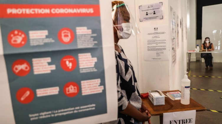 Макрон губи столицата Париж