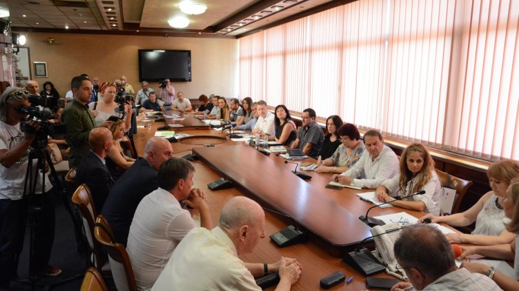 Комисията по безопасност на движението отново заседава за достъпа на автомобили в Морската градина