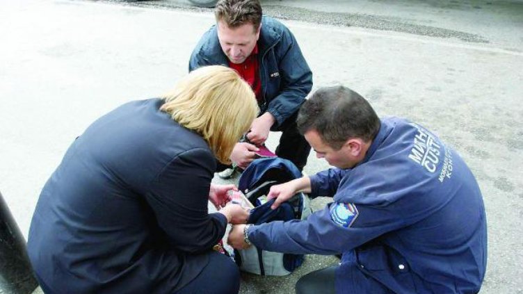 Връзват митниците с данните на МВР