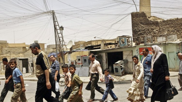 Бастионът на ИД - Ракка, е почти обкръжен