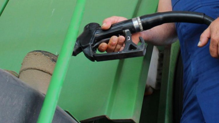 Разкриха незаконна продажба на "оцветено" гориво