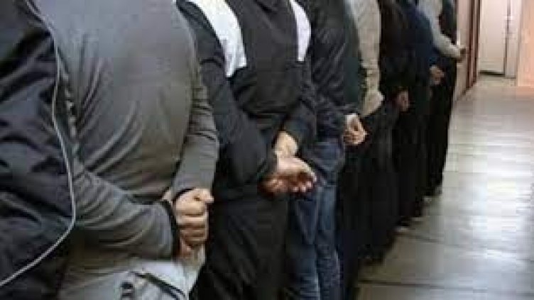 Спипаха група нелегални мигранти на паркинга на варненски мол