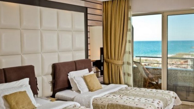 Почти 30 милиона лева приходи за варненските хотели през декември