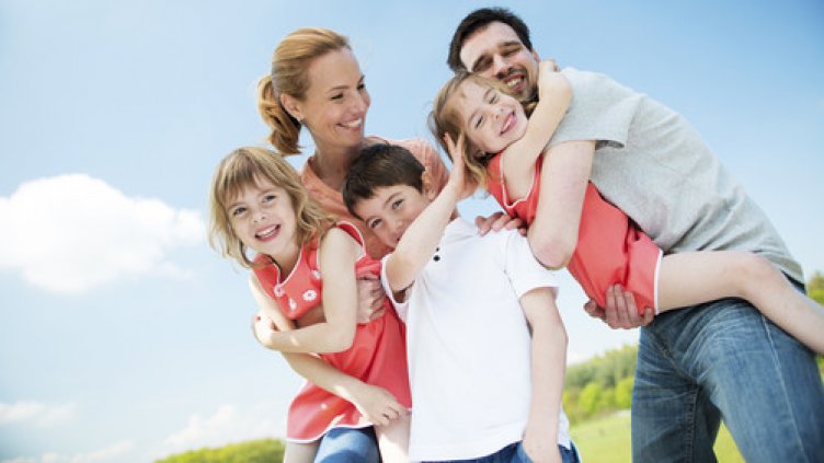 Данъчните връщат до 1800 лева на семействата с три деца