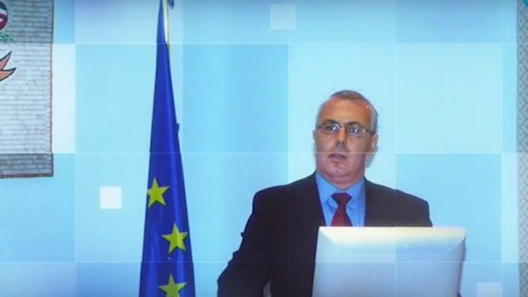 От МВР до тамбурата: Бивш вътрешен министър написа песен (ВИДЕО)