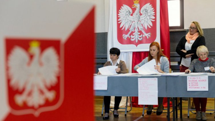 Поляците избраха ПиС заради щедрата социална политика  