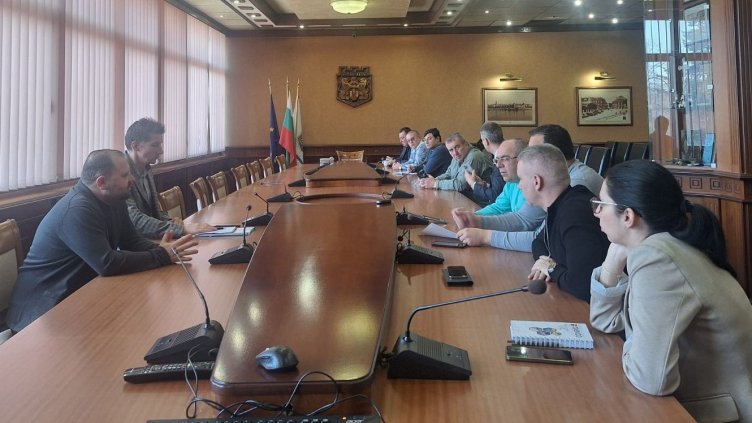 Приключва асфалтирането на пътя &bdquo;Аспарухово&ldquo; &ndash; &bdquo;Галата&ldquo;