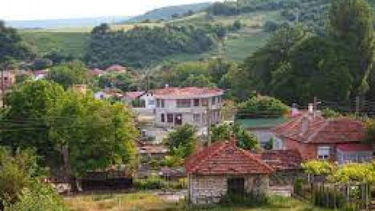 Между 100 и 120 000 евро плащаме средно за имот в селата край Варна