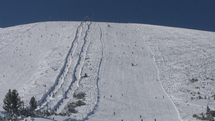 Инспектори следят маркировките по ски пистите
