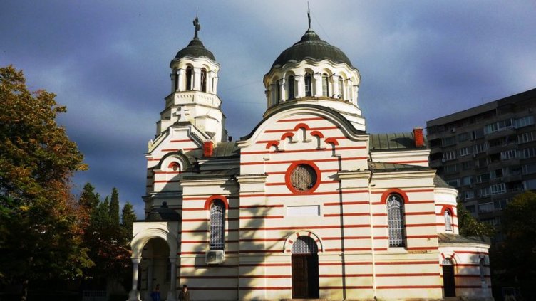 Днес почитаме света Петка Българска