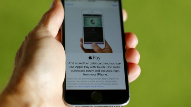 Китайците може да плащат догодина с iPhone?