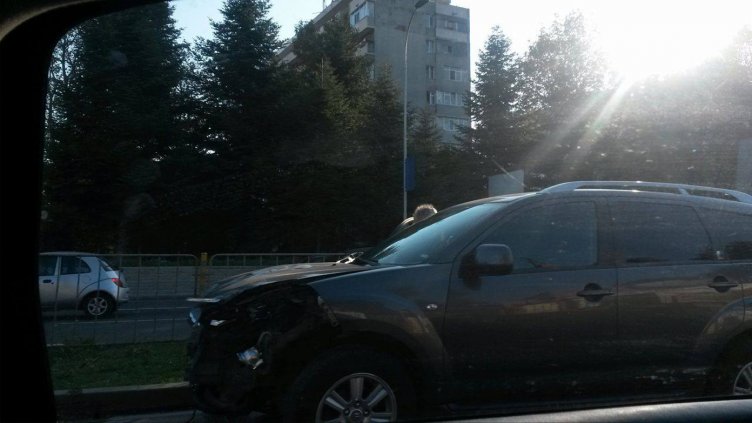 Катастрофа затрудни движението на изхода на Варна