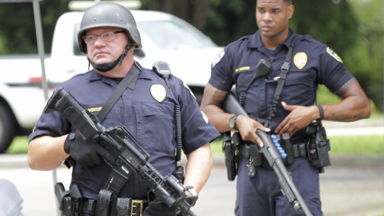 Най-малко двама са убити при стрелба в Калифорния