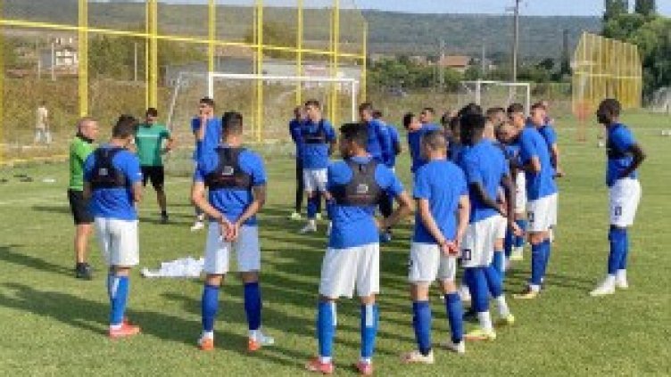 "Черно море" излиза без основни играчи срещу "Славия"