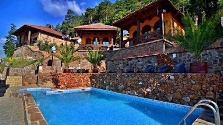 Хотелиери с вързани ръце, спряха резервации за Коледа и Нова година