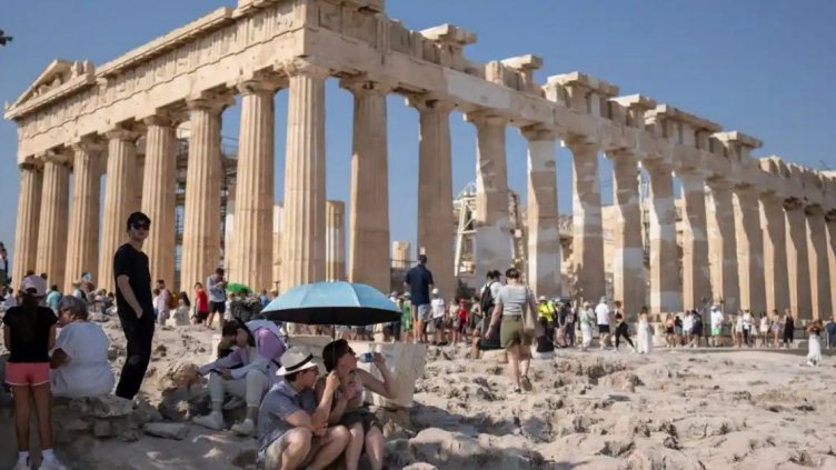 Затварят паркове в Гърция заради жегите