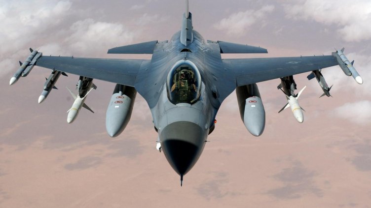 Първите F-16 ще дойдат в България през 2023 година