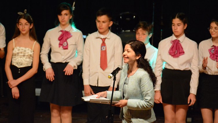 Варненско училище чества юбилей (СНИМКИ)