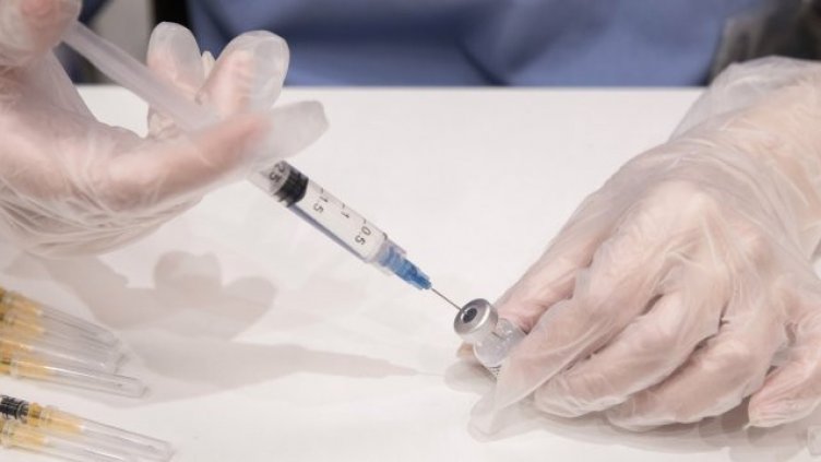 Трета доза ще има, само за тези с малко антитела