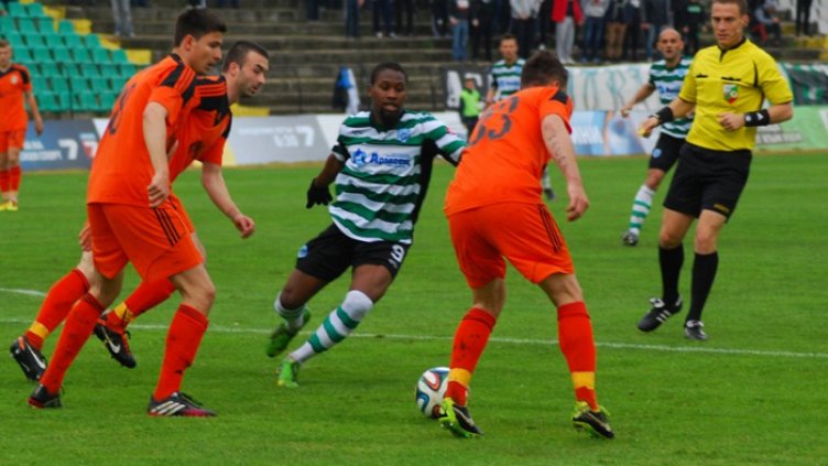 "Морето" изпусна "Литекс" на "Тича"