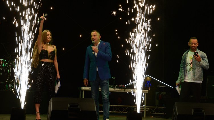 Варна празнува на Морска гара и в "Аспарухово" (СНИМКИ)