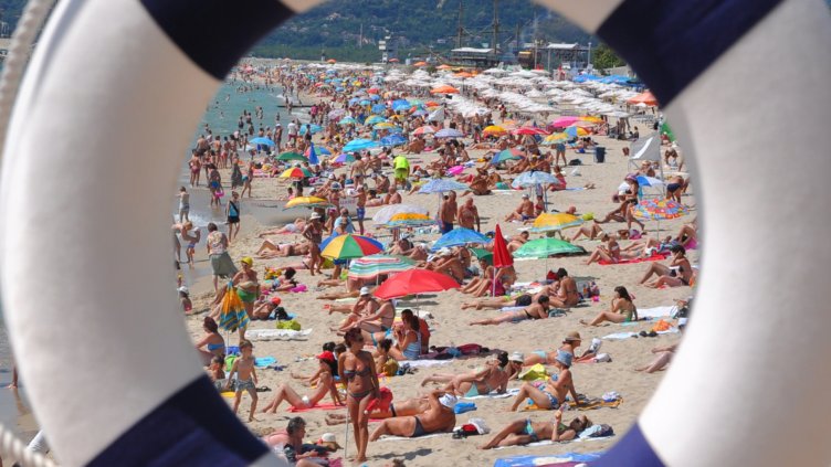 Още един горещ ден