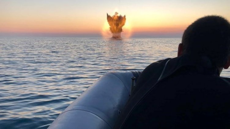 Мина уби мъж, къпещ се в Черно море