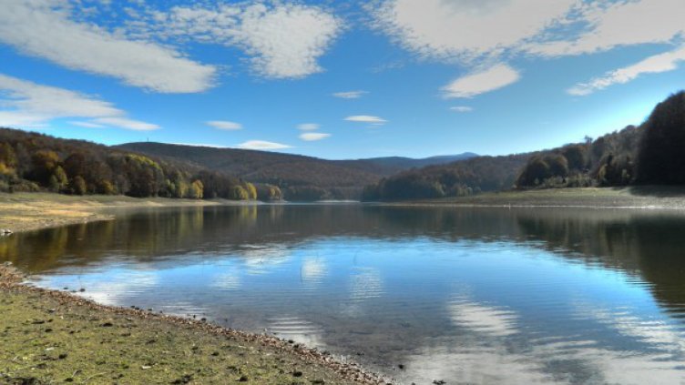 Труп на младоженец на дъното на езеро. Самоубийство!?