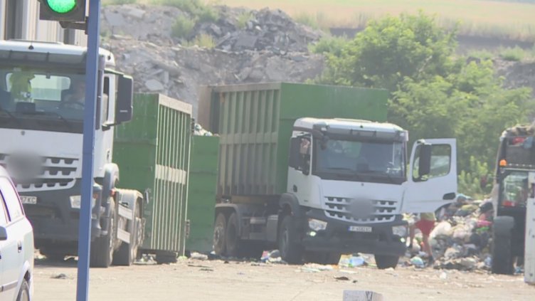 Човешки труп е изпаднал при изсипване на битов отпадък (Обновена)