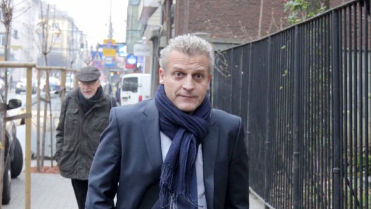 Москов слага край на "футболирането" на пациенти