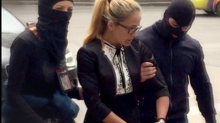 Иванчева остава в затвора