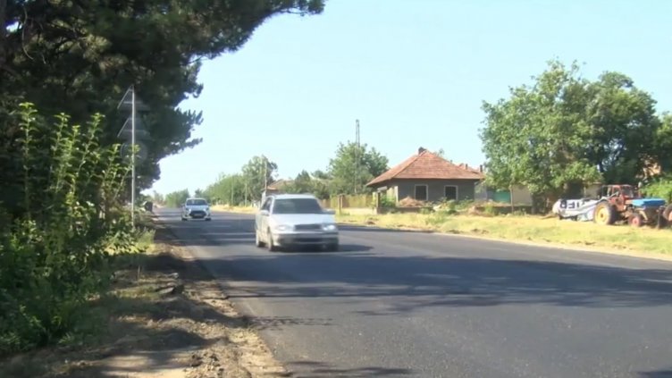 След 30 г. и десетки жертви: Ремонтират една от отсечките с най-много катастрофи у нас (ВИДЕО)