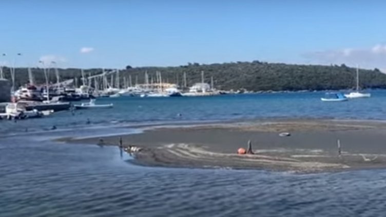 Трусът в Турция погълна и Мраморно море - отдръпнало се е с 15 метра! (ВИДЕО)