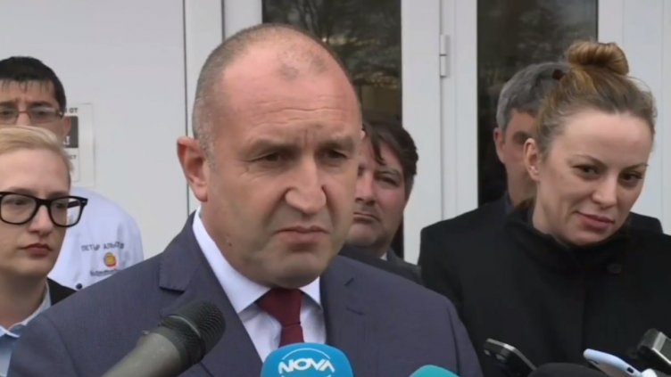 Радев от Добрич: От цената на хляба зависи справяме ли се с кризата (ВИДЕО)