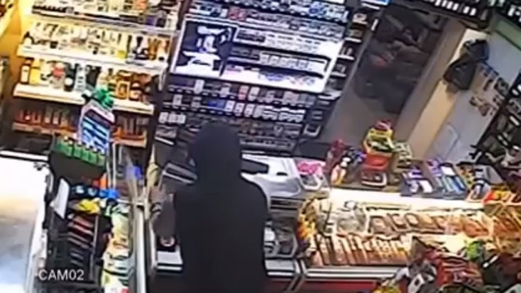 Окошариха девненец, крал храна от хипермаркет във Варна