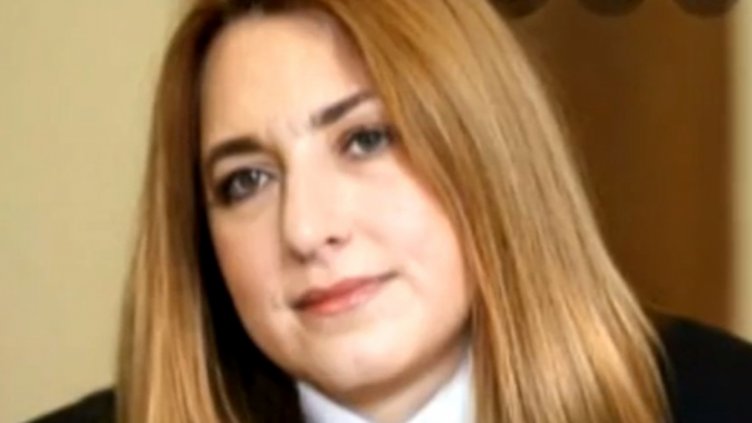 Ново приложение сменя пола на родните политици