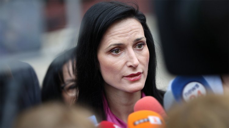 Мария Габриел оттегля кандидатурата си за премиер, отиваме на нови избори