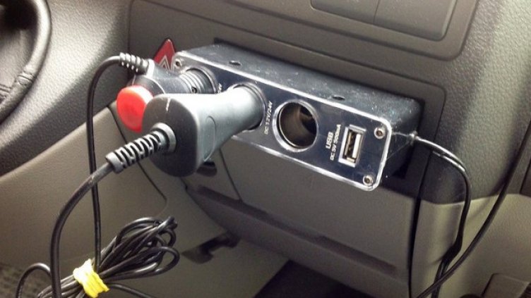 Какво да включваме и какво не в запалката на колата